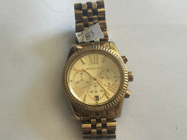 Michael Kors Levington Gold-tone Chronograph Watch model 5556