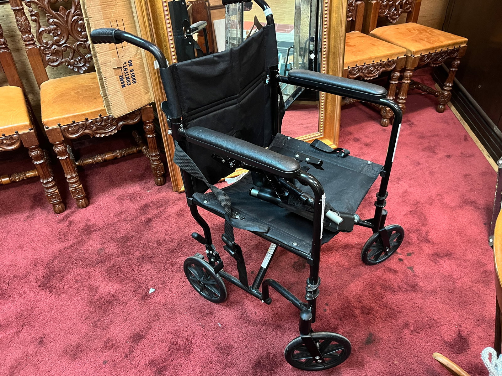 Black Wheel Chair: Black Wheel Chair