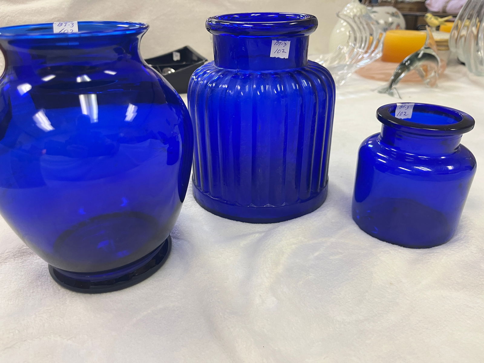 VTG Cobalt Blue Vase & Aopthercary Jar: VTG Cobalt Blue Vase & Aopthercary Jar