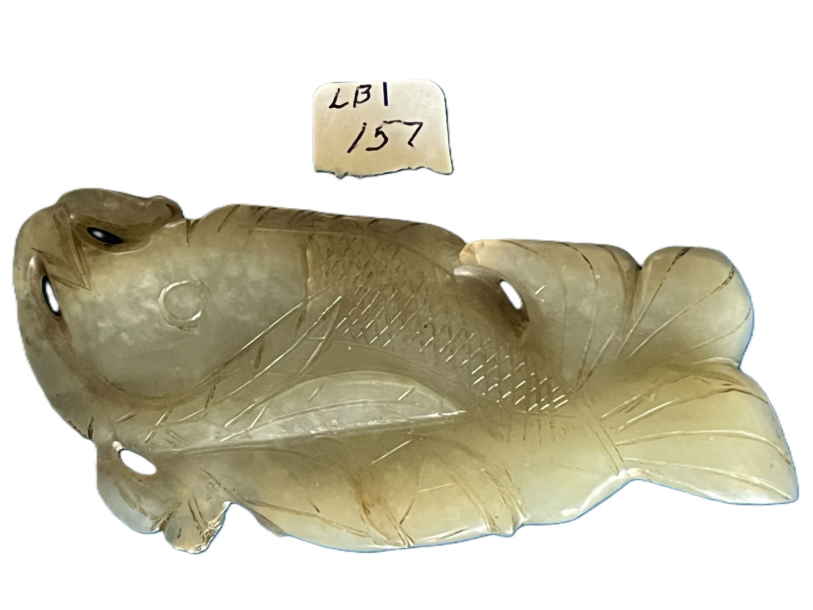 VTG Chinese Hand Carved Jade Fish Sculpture: VTG Chinese Hand Carved Jade Fish Sculpture