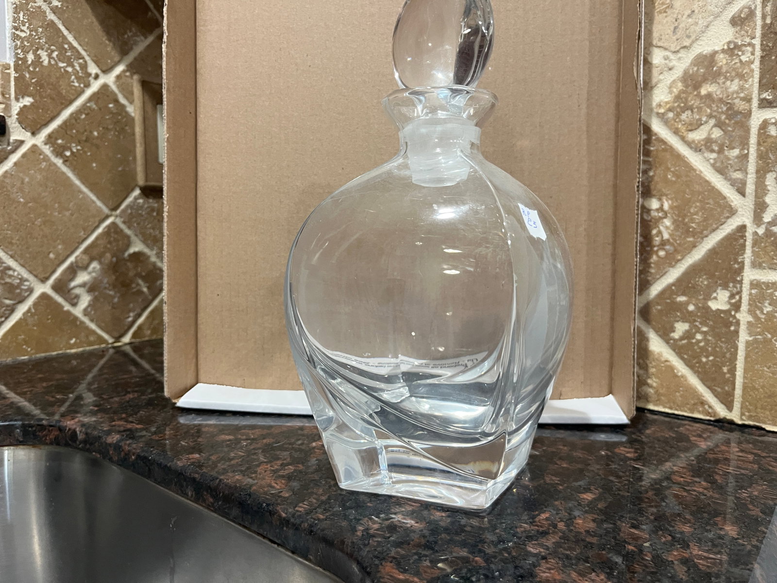 Clear Glass Decanter (1 of 2)