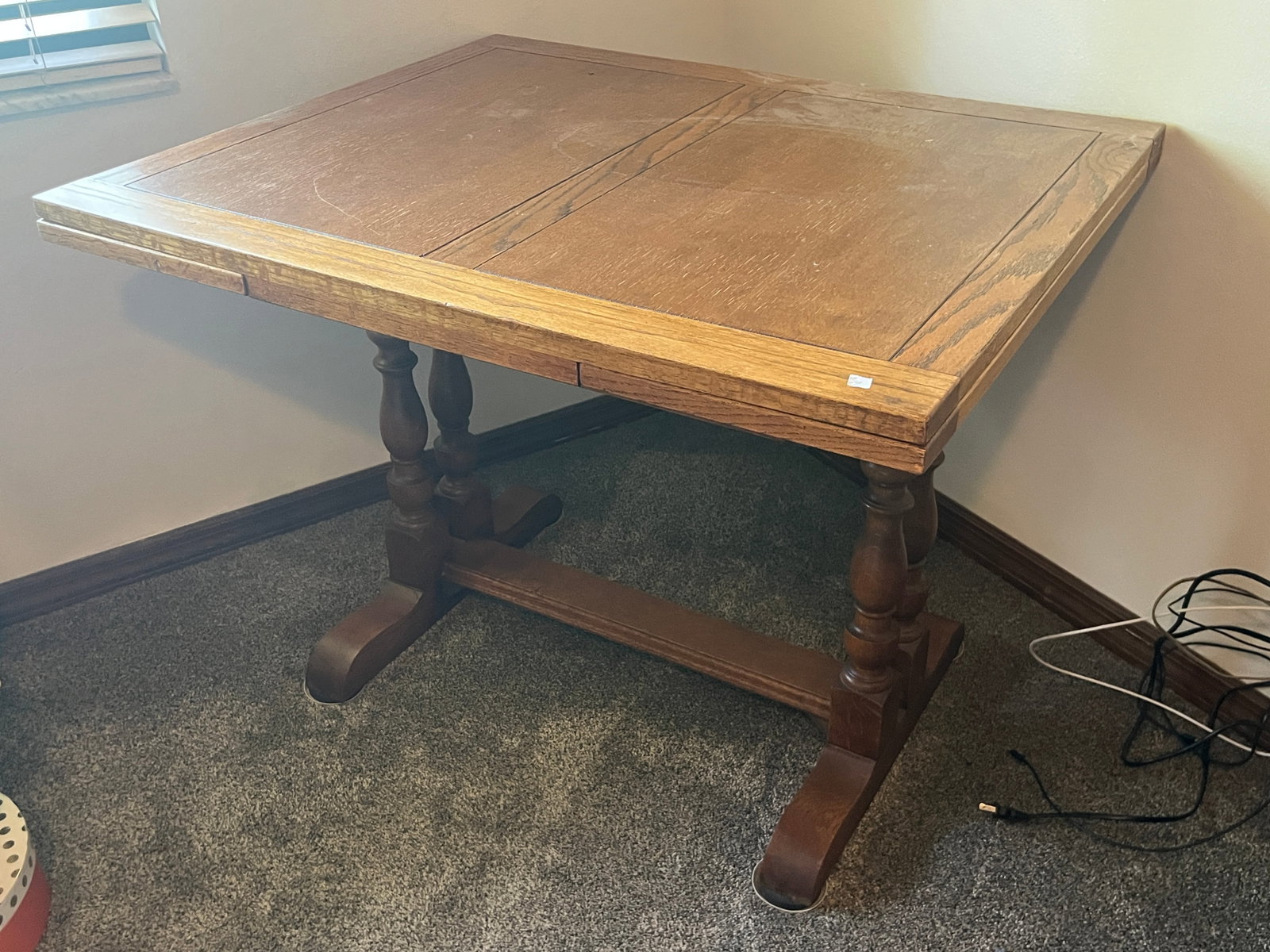 Antique Quarter-Sawn Oak Draw Leaf Dining Table, 29" x 33" x 39", Extends to 63" (1 of 4)