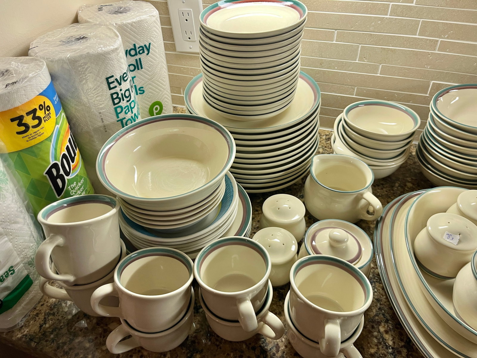Pfaltzgraff “Heritage” Stoneware Dinnerware Set, Service for Twelve, 20th Century (1 of 4)