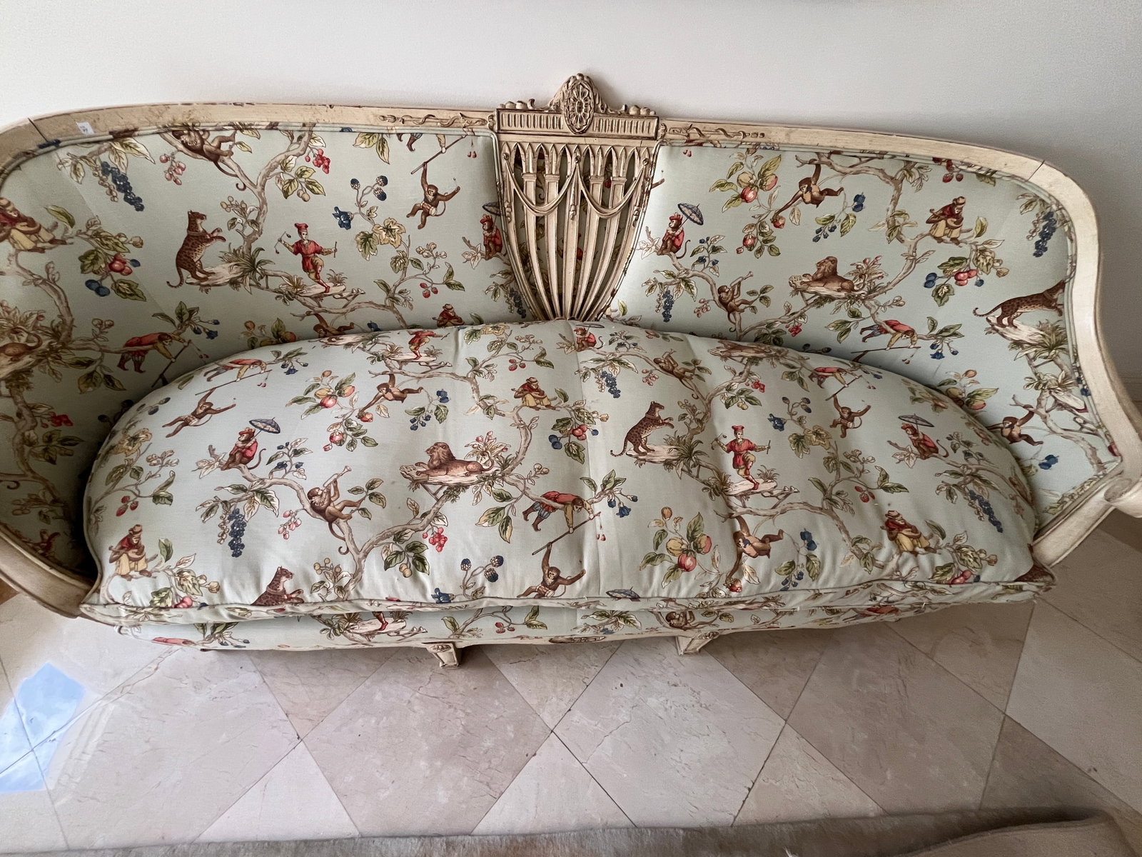Louis XVI Style Painted Settee with Chinoiserie Animal Upholstery, Provenance: Amy Whittlesey - 4