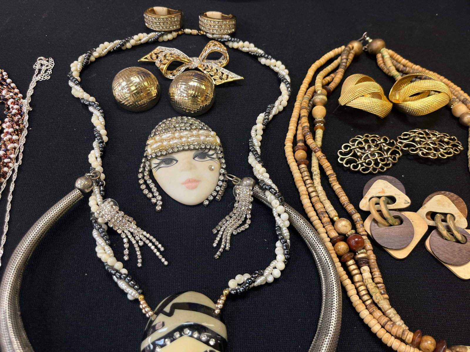 Bag Costume Jewelry (1 of 2)
