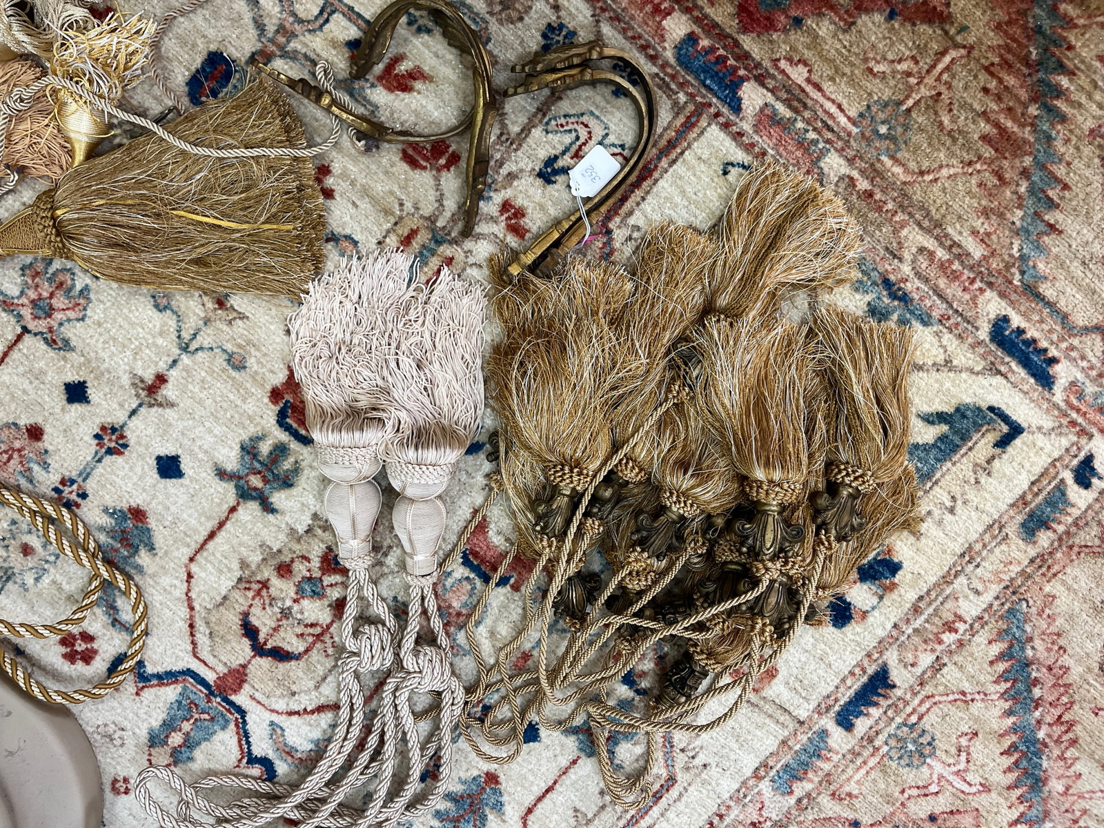 VTG Decorative Drapery Tassels & 4 Ornate Bronze Curtain Tiebacks ? Large Lot (1 of 5)