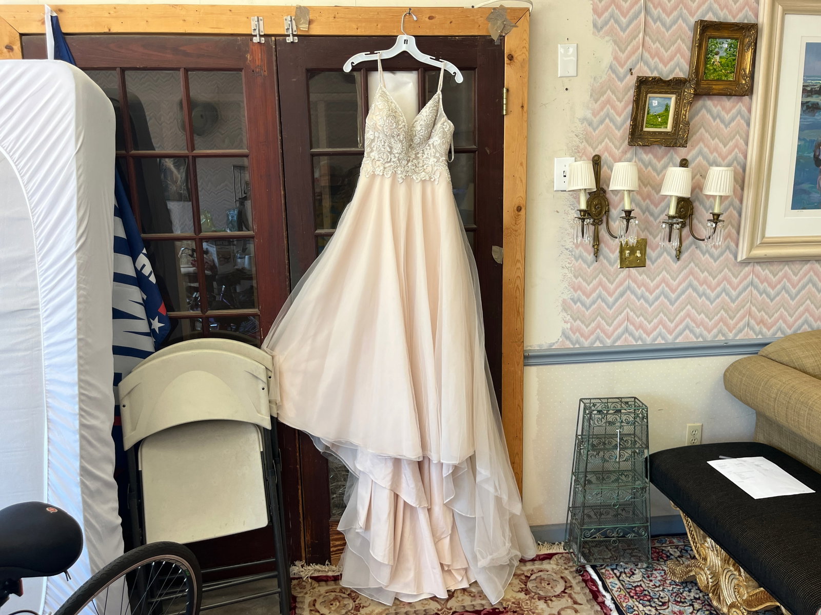 New Unworn Size 4 Beaded Champagne Blush Formal Wedding / Prom Gown (1 of 3)