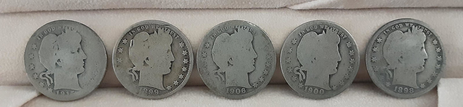 (5) Scarce US silver Barber quarters: (5) Scarce US silver Barber quarters dated 1898, 1899, 1900, 1906, 1915. All for one money.