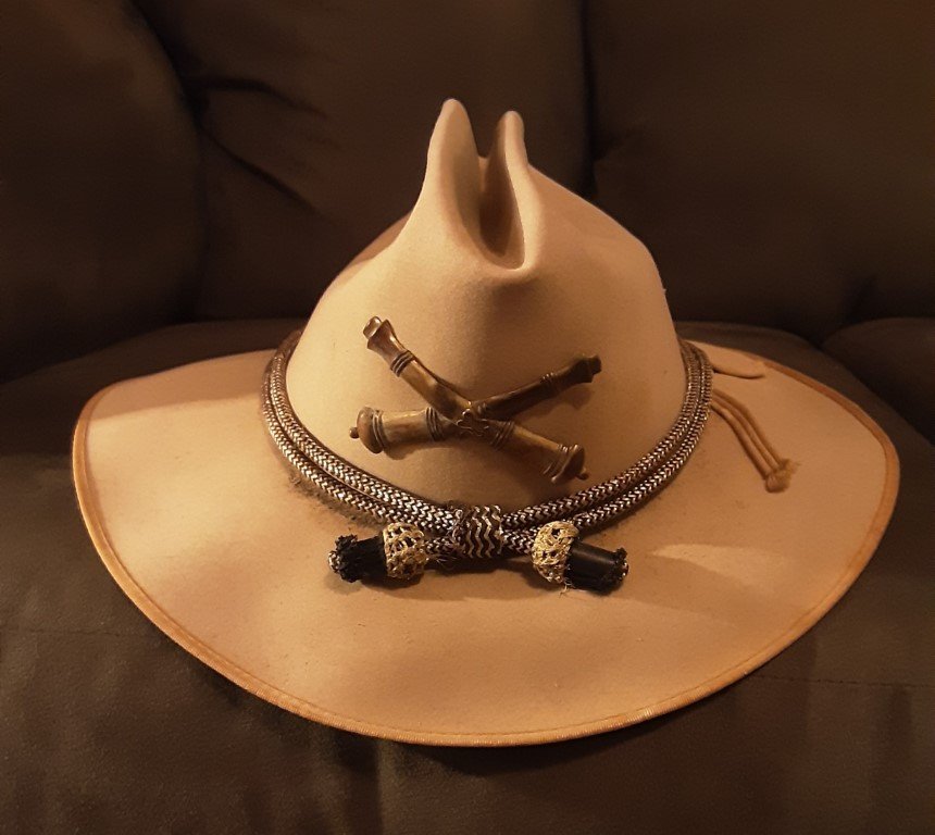 US 1870s artillery hat: Beautiful old 1870s US artillery officers hat made by Stetson. A true classic to add to your collection