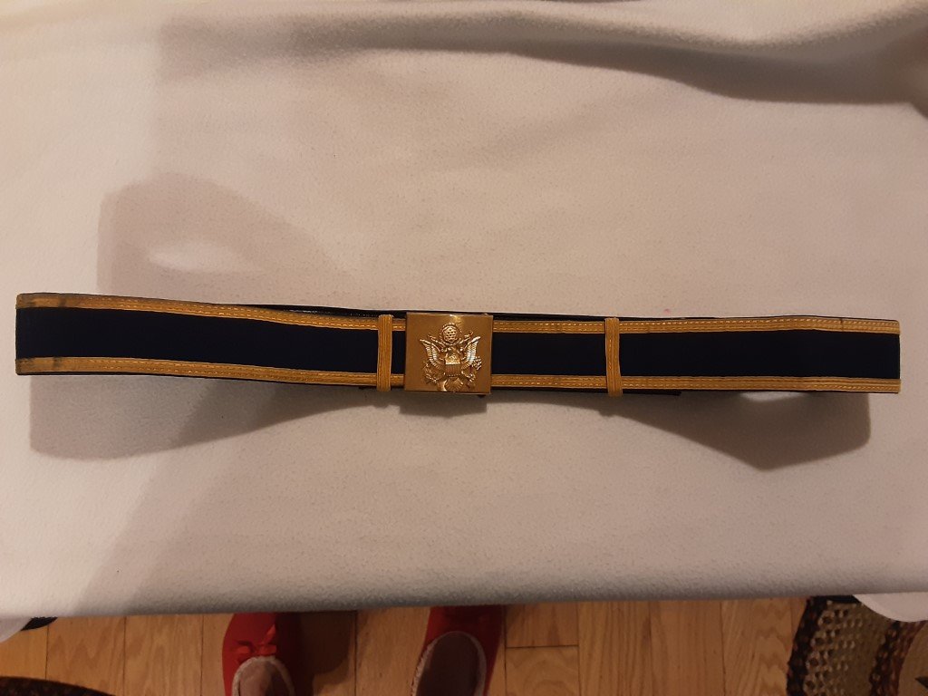 Original US Army officers World War Two belt: a very nice original US Army officers dress belt and buckle. A very nice addition to your collection