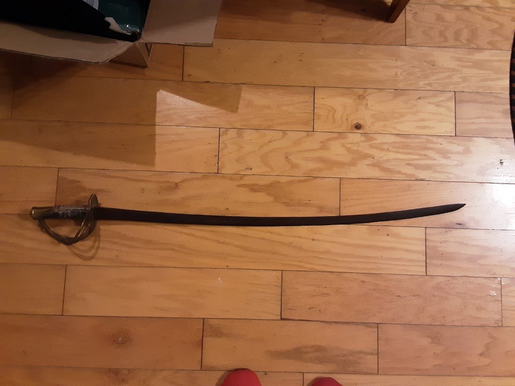 extremely rare original Dog River civil war Confederate: this is a fantastic original Confederate civil war dog River Saber in wonderful battlefield used and worn condition. Displaying a fantastic untouched patina . A highlight to any civil war collection