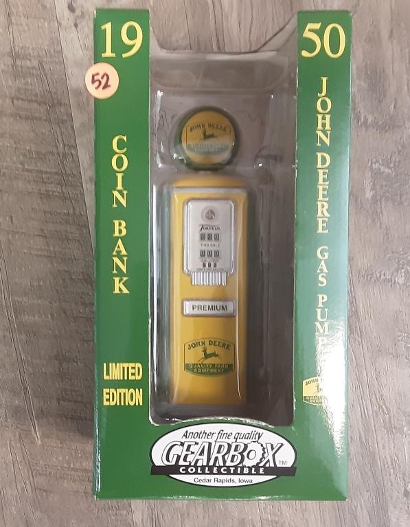 1950 JOHN DEERE GAS PUMP COIN BANK You are bidding on a (1 of 1)