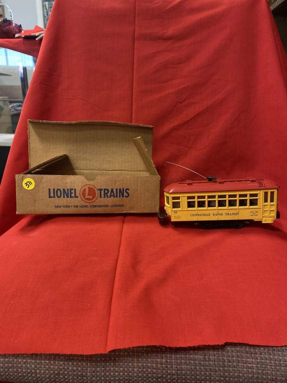 Lionel BLT 8-55 Lionelville Rapid Transit Trolley (1 of 3)