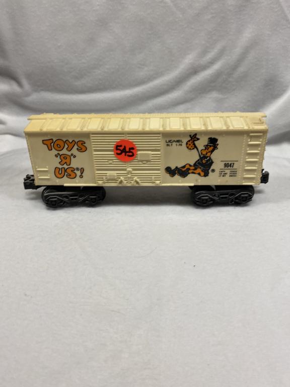 Lionel 9047 Toys R US Car: Lionel 9047 Toys R US Car