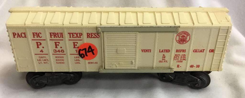 PACIFIC FRUIT EXPRESS TRAIN CAR You are bidding on a (1 of 1)