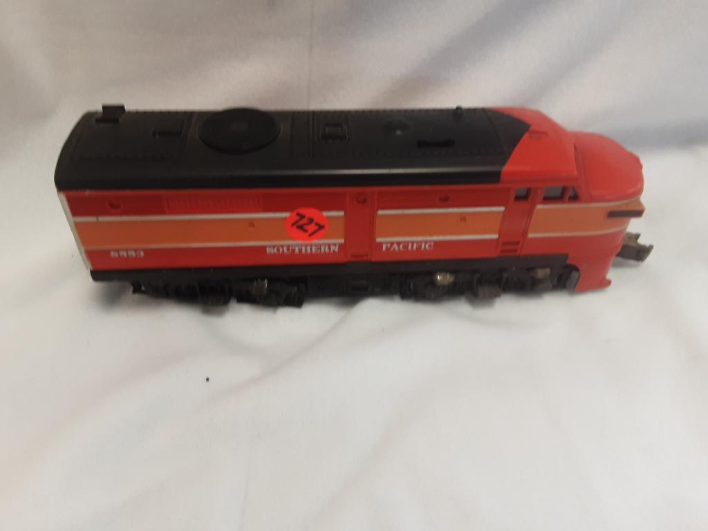 LIONEL SOUTHERN PACIFIC ENGINE 8553 You are bidding on: You are bidding on a LIONEL SOUTHERN LIONEL SOUTHERN PACIFIC ENGINE 8553 A great addition to your collection!
