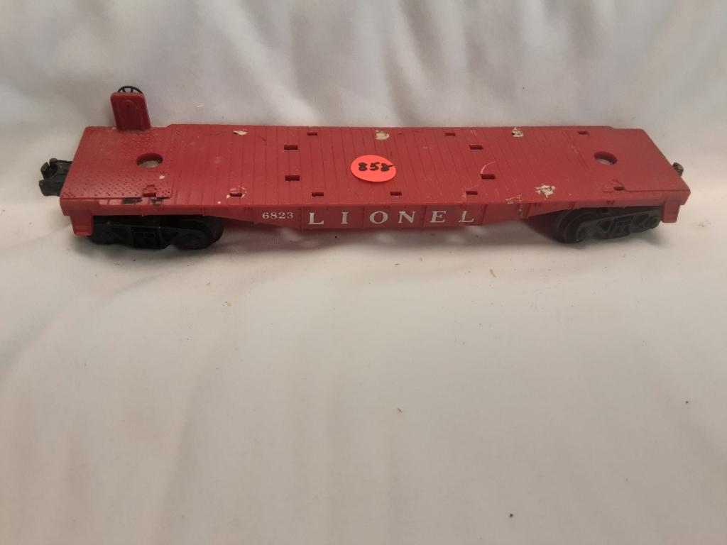 LIONEL FLAT BED CAR: LIONEL FLAT BED CAR