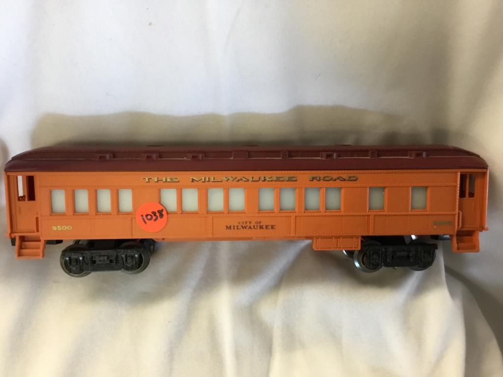 LIONEL CITY OF MILWAUKEE PASSENGER CAR You are bidding: You are bidding on a LIONEL CITY OF MILWAUKEE PASSENGER CAR, a nice piece to add to your collection!