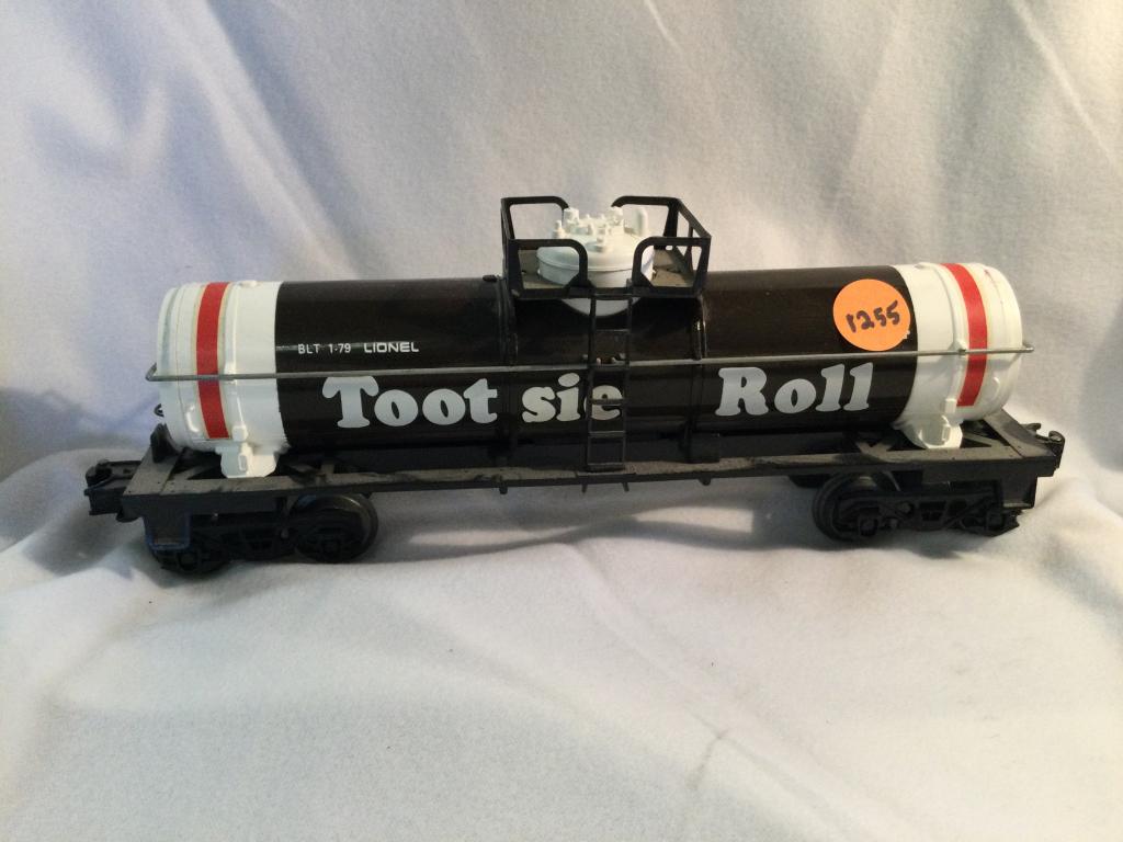 LIONEL TOOTSIE ROLL TANKER YOU ARE BIDDING ON A LIONEL (1 of 1)