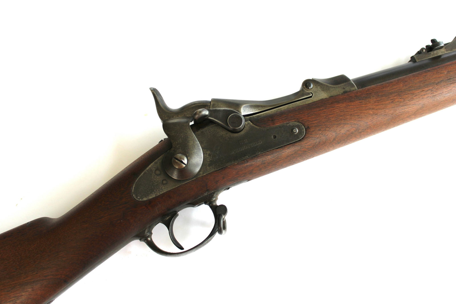 Springfield 1873 Bayonet w/ Scabbard: Model 1873 Springfield rifle w/ bayonet and issued frog. Serial number 195xxx. Standard configuration and markings. Rectangular cartouche above trigger guard on left side of stock “SWP/1882.R
