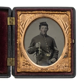 [CIVIL WAR] Portrait of Double Armed Soldier