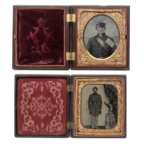 [CIVIL WAR] (2) Soldiers w/ Patriotic Symbols