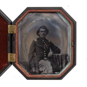 [CIVIL WAR] Wounded Soldier, Octagonal Tintype Portrait