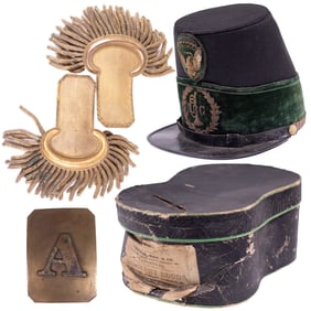 [MILITARIA] Virginia Berkley Border Guards Shako, Epaulettes & Inscribed Company Plate