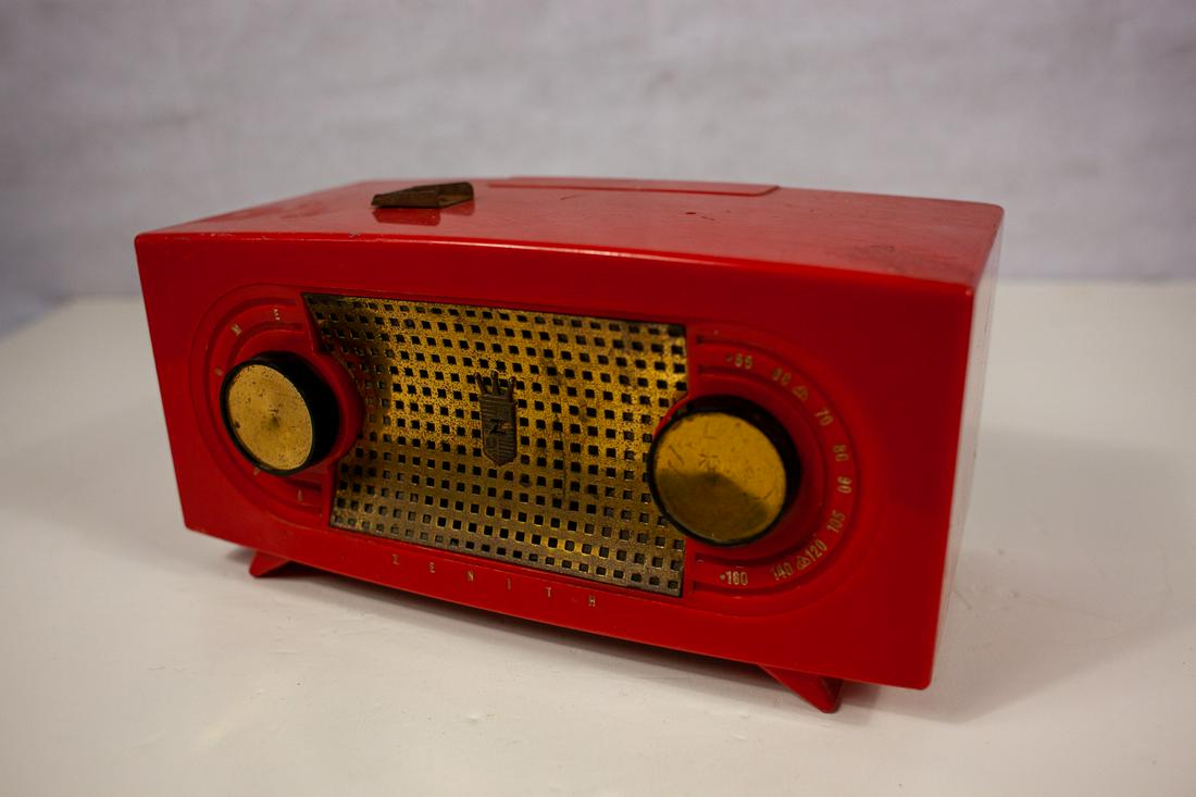 Zenith R511-V Red Vintage Radio: For parts . All radios are untested and sold as-is