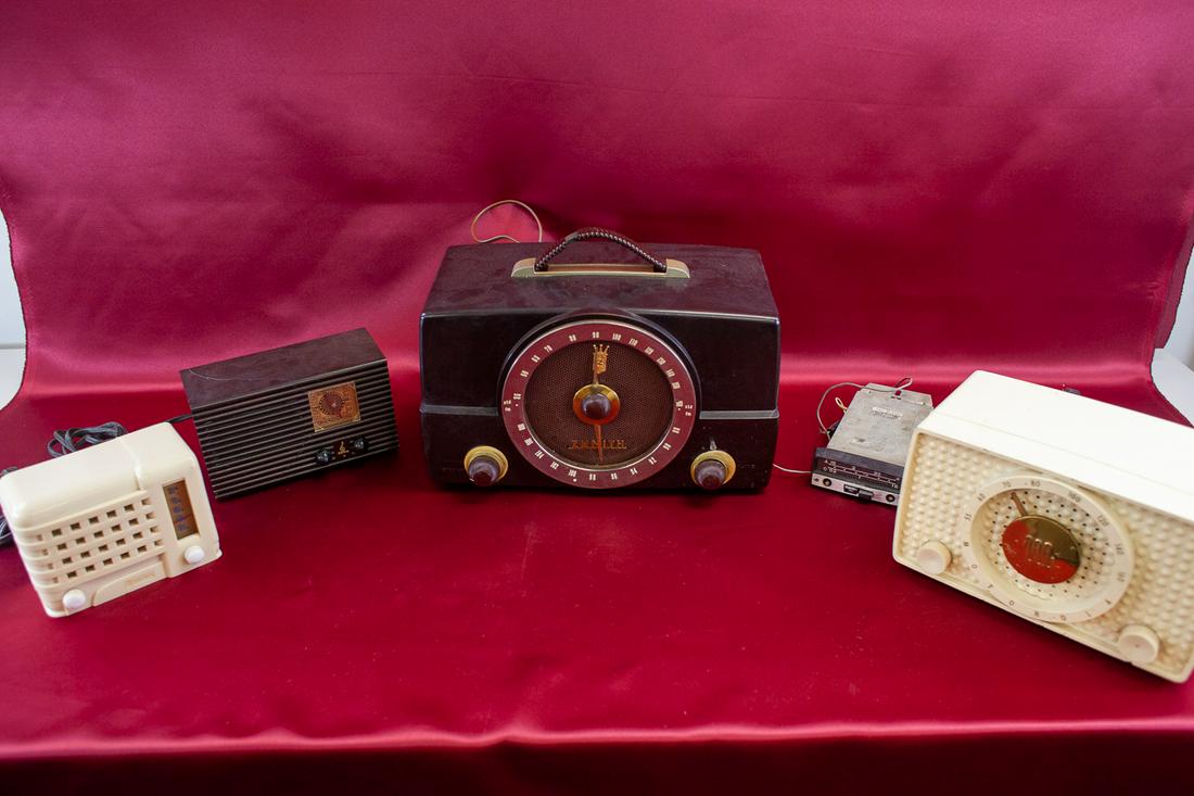 Antique Radio Lot 1 (1 of 6)
