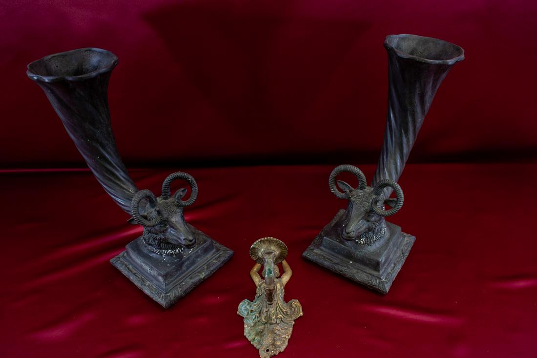 19th c. Bronze Rams Head Cornucopia Vase Set (1 of 7)
