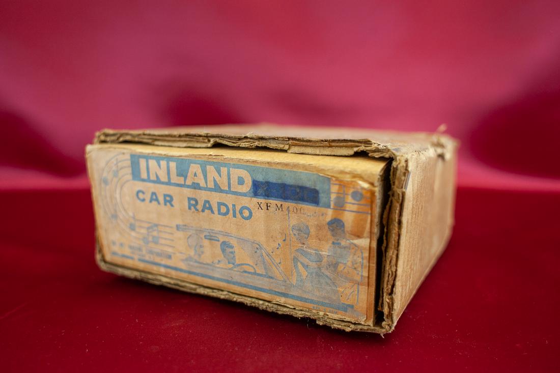 NOS Inland Car Radio XFM400 (1 of 3)