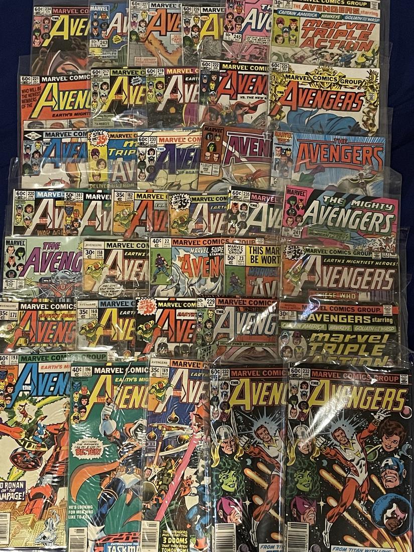 Avengers Comic Book Lot 4 (1 of 1)