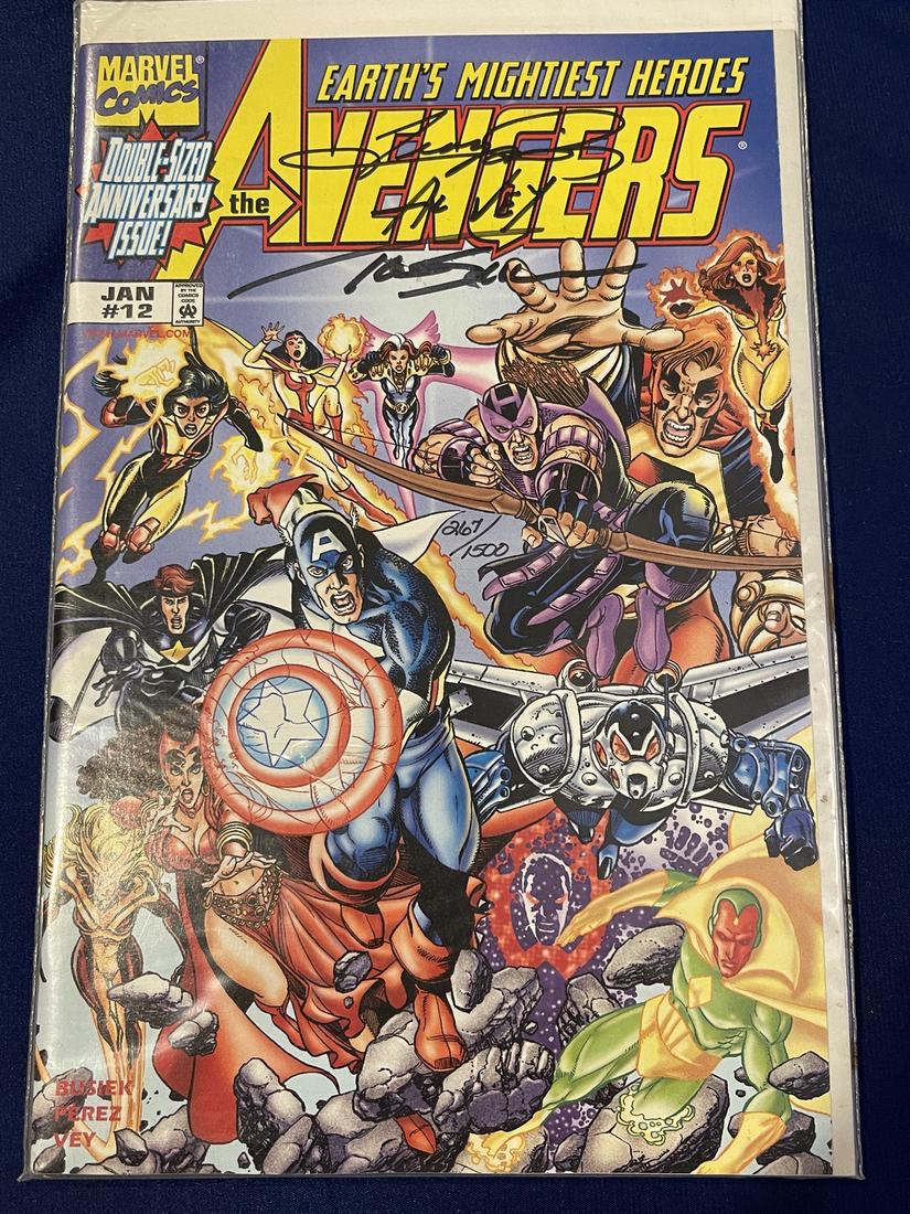 Avengers #12 Dynamic Forces Exclusive Alternate Cover Signed (1 of 2)