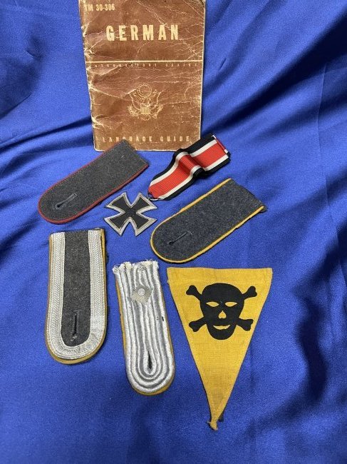 WWII German GI Bring Back Lot Iron Cross (1 of 2)