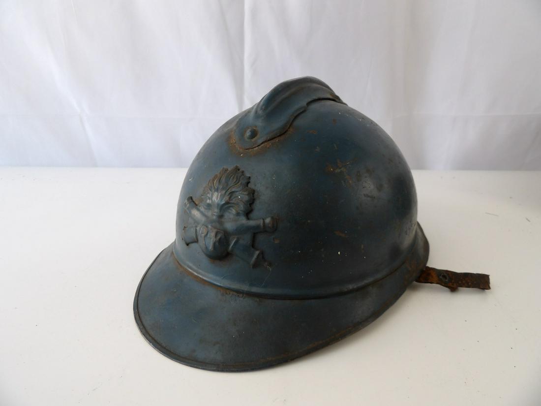 WW1 M1915 French Adrian Artillery Combat Helmet (1 of 8)