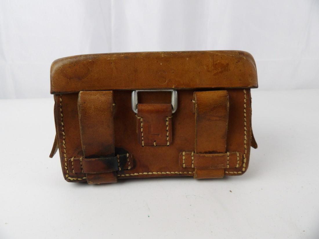 WW2 German Left Side Leather Medics Pouch with Contents (1 of 10)
