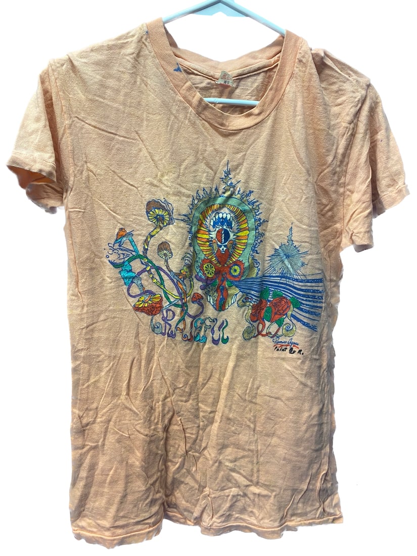 1970's Vintage Grateful Dead Concert T-Shirt: Original vintage shirt from a true Deadhead who attended each concert. As shown