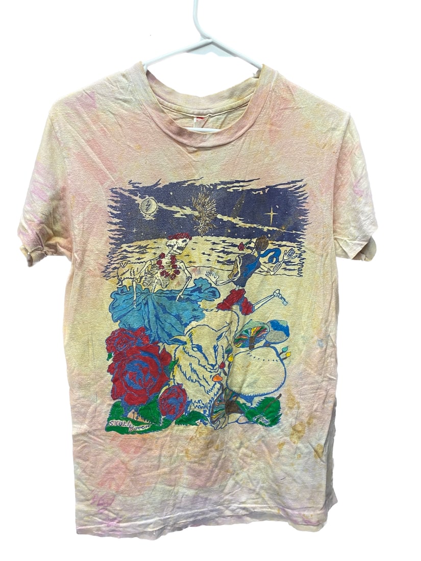 1970's Vintage Grateful Dead Concert T-Shirt: Original vintage shirt from a true Deadhead who attended each concert. As shown