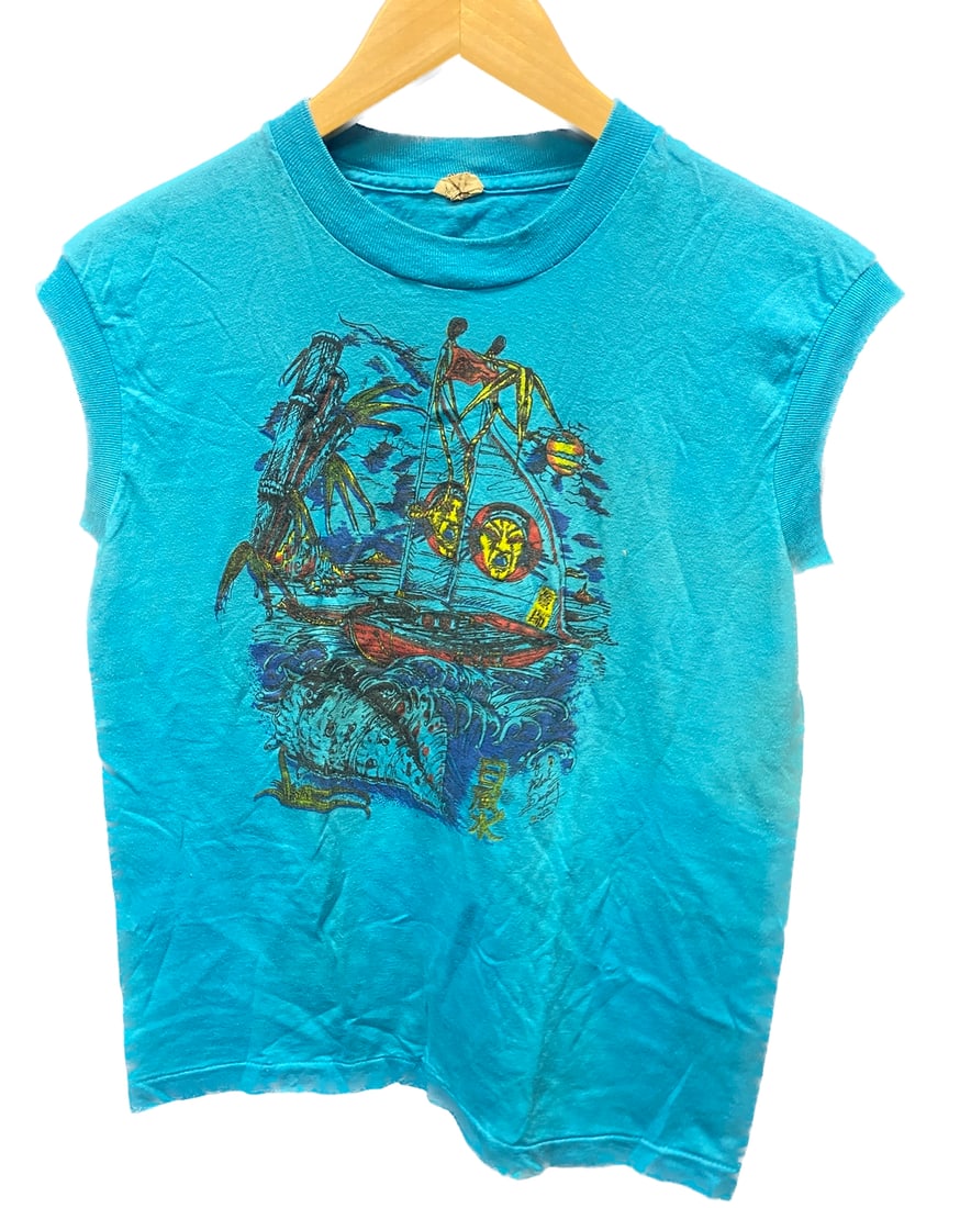 1980's Vintage Grateful Dead Concert T-Shirt: Original vintage shirt from a true Deadhead who attended each concert. As shown