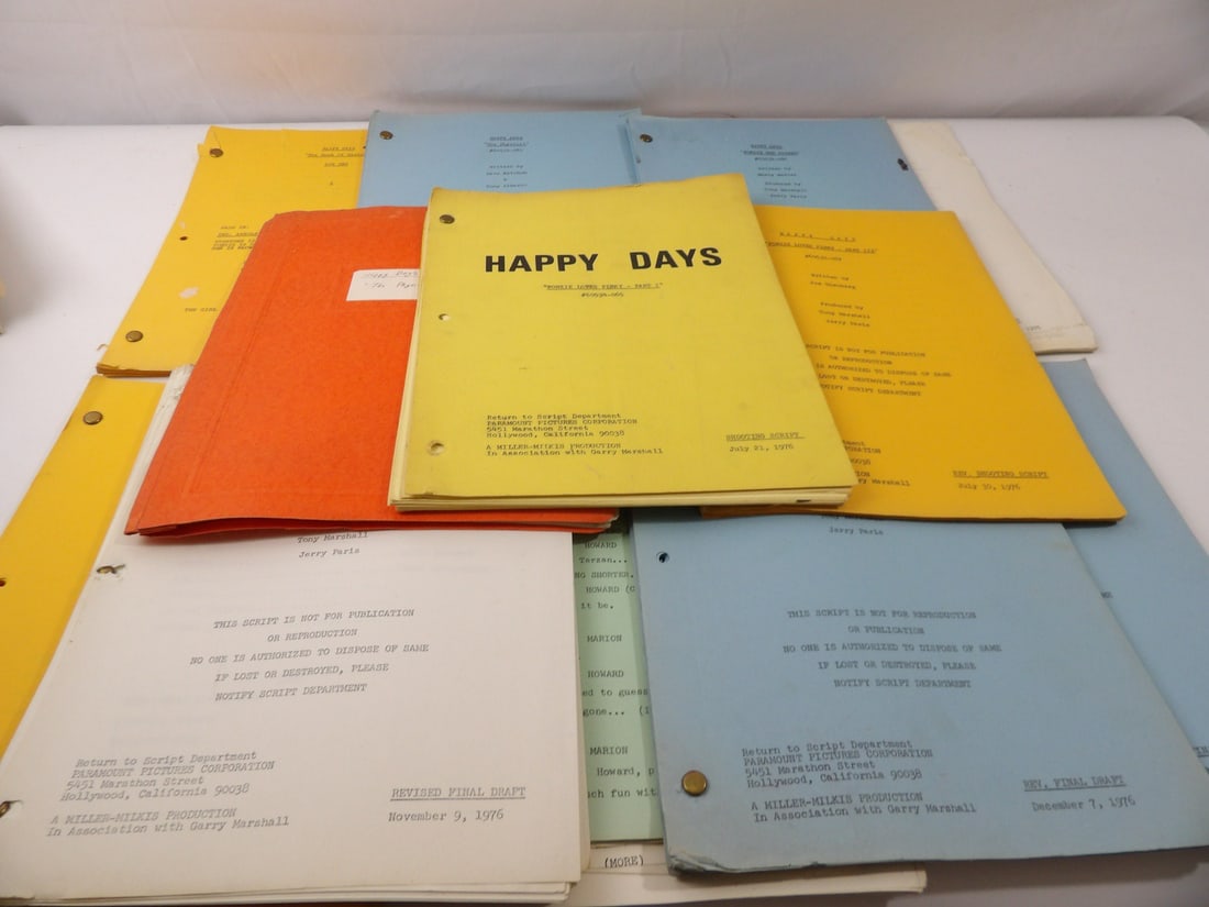 Large Lot of Happy Days Tv Series Scripts (1 of 8)