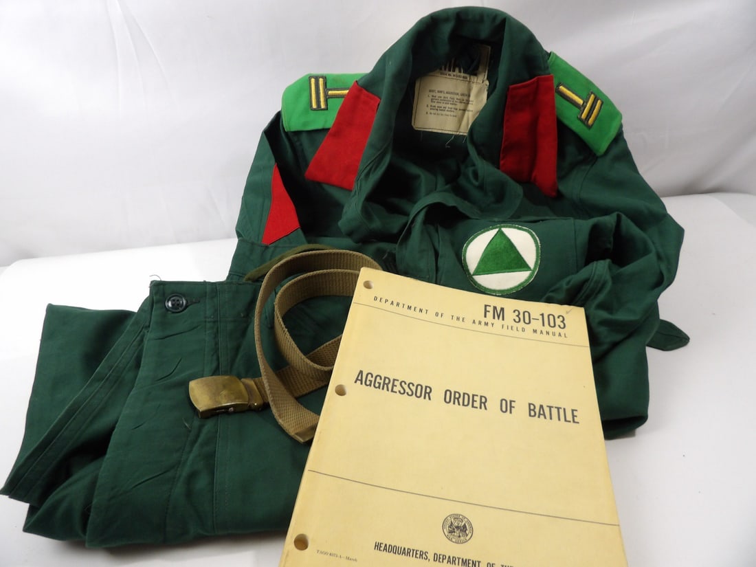Rare US Military War Games Green Agressor Uniform (1 of 12)