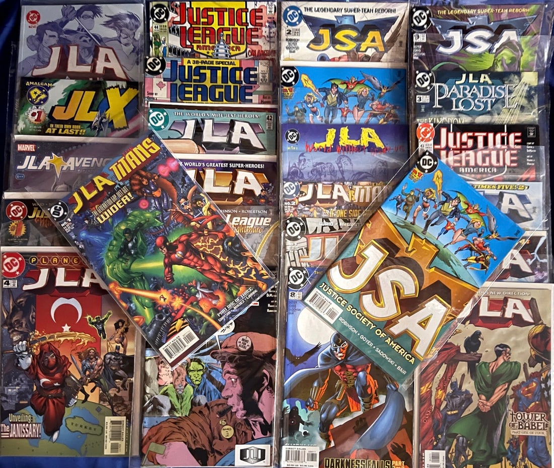 DC Justice League Comic Book Lot (1 of 1)