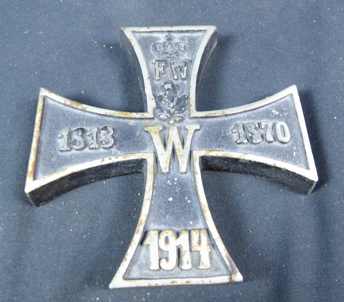 WW1 WWI Prussian German Iron Cross Paperweight: Roughly 4"x4" and heavy lead construction