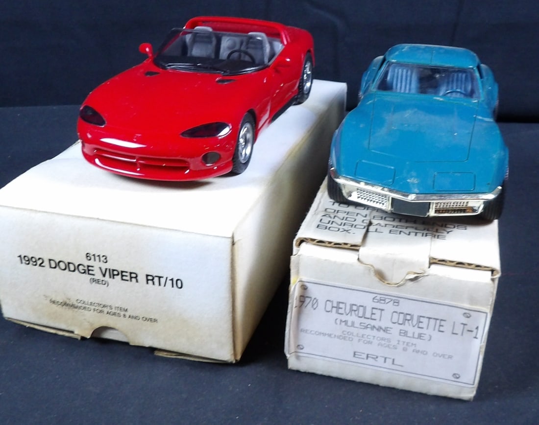 Lot of AMT/Ertl Promotional car dealership models: 1992 dodge viper rt/10 and 1970 Chevorlet corvette Lt-1