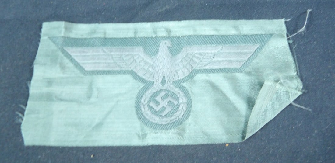 WW2 WWII German Army Breast Eagle (1 of 3)