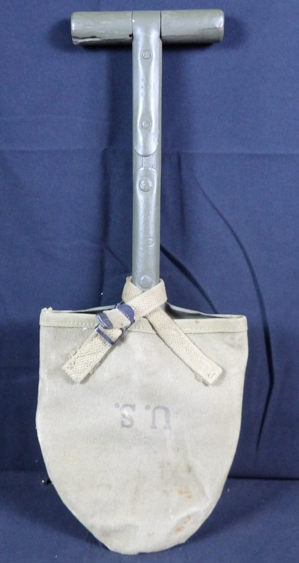 Ww2 WWII Short us t-handle trench shovel with cover. US Marked 1944 dated cover (1 of 5)