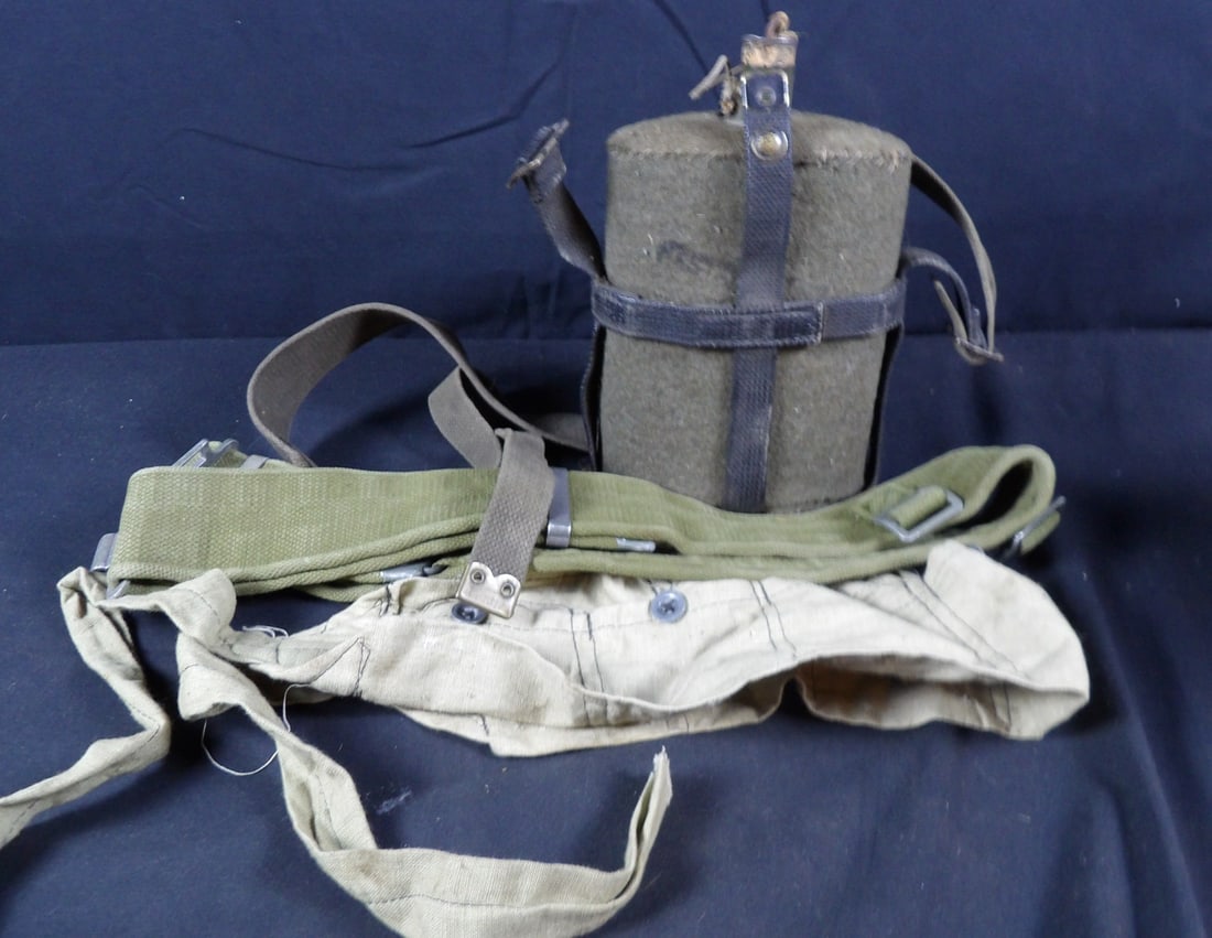 WW2 WWII RCAF Canteen and Field gear lot (1 of 5)
