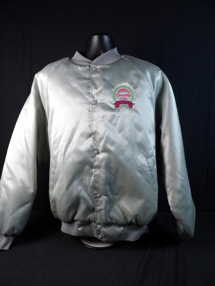 Vintage Car Club Graffiti USA Modesto CA the Cruise Puffer Jacket (1 of 8)