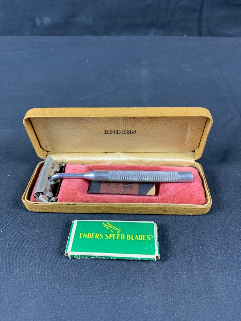 Original Vintage Enders Razor with case and blades: Item As Shown.
